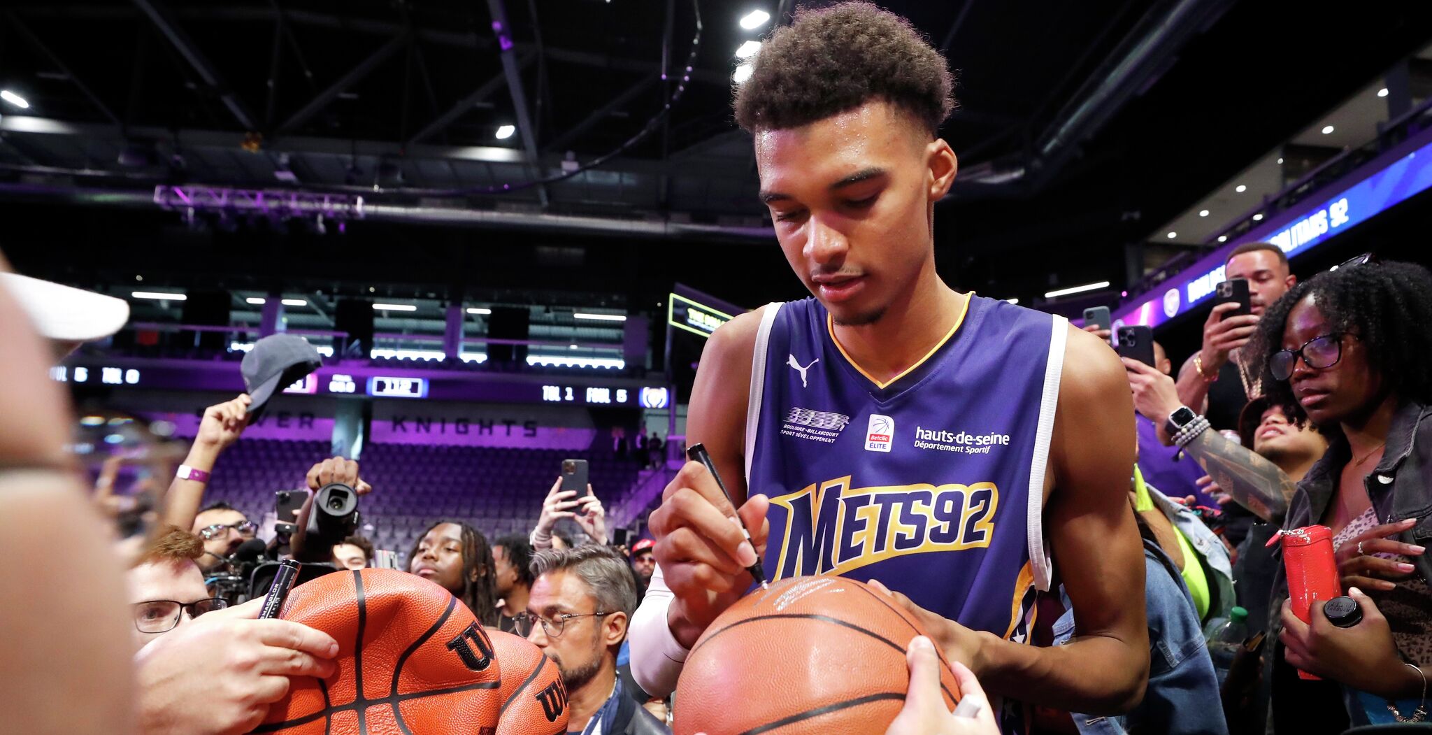 Lakers Debut Black Jerseys - SI Kids: Sports News for Kids, Kids