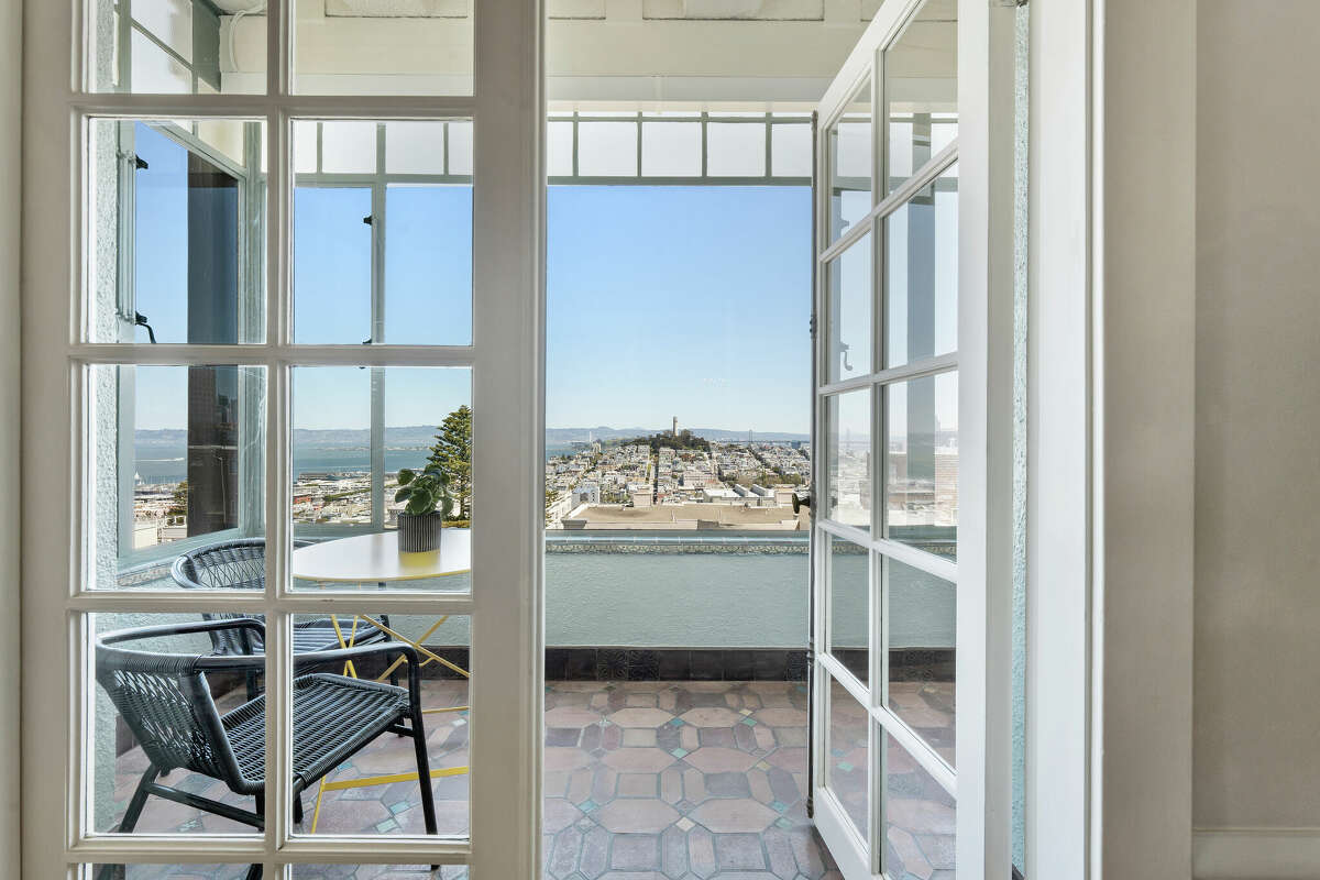 With famous views, a famous facade, and a famously defiant architect, 2164 Hyde St., No. 202, is for sale for $2.4 million.