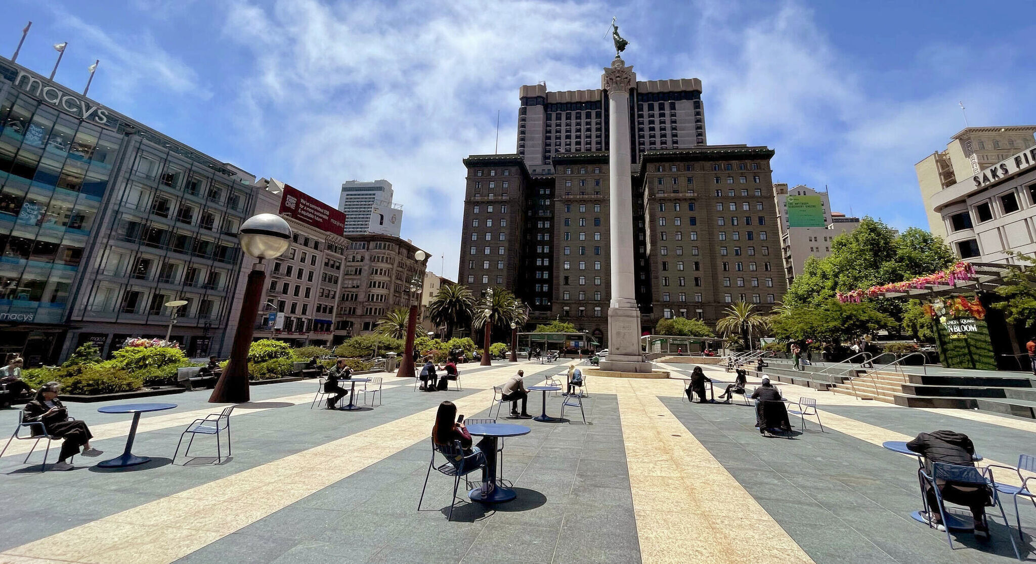 Union Square in San Francisco - San Francisco's Biggest Shopping