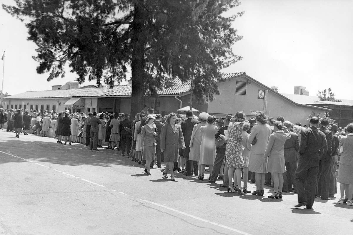 As early as 1934, people were waiting hours in line for a fried chicken dinner.