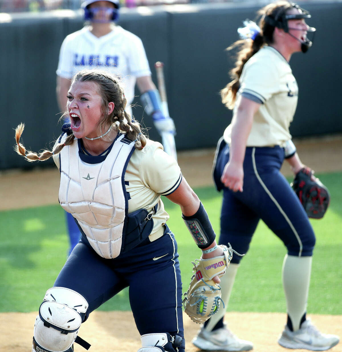 No. 1 Lake Creek sweeps No. 3 Barbers Hill, advances to regional final