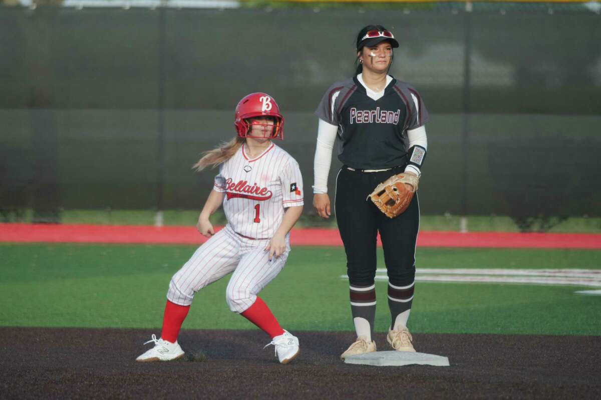 Softball playoffs: Pearland Oilers sweep Bellaire Cardinals