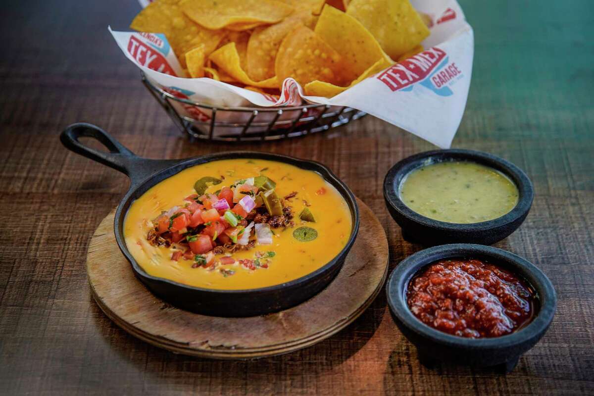 Valencias Tex Mex Garage Houston Review When Average Works