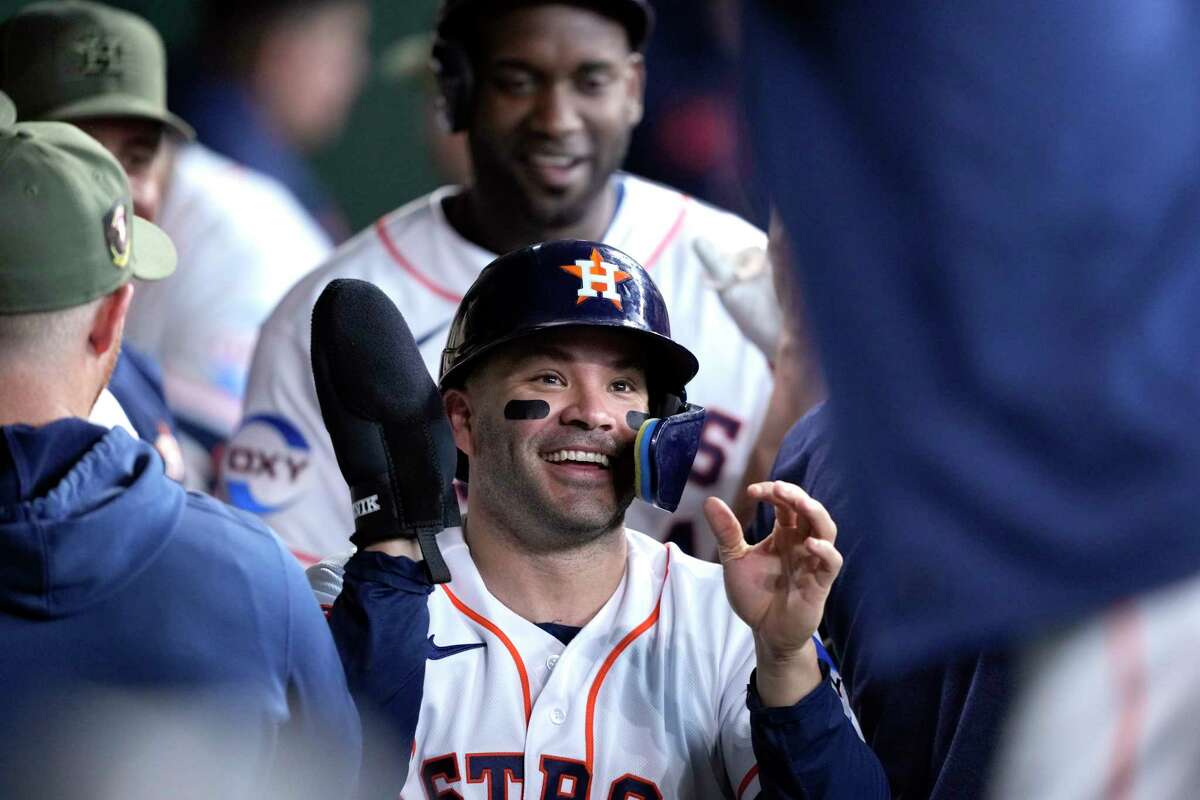 Tale of the tape measure: Astros, Yordan Alvarez club A's