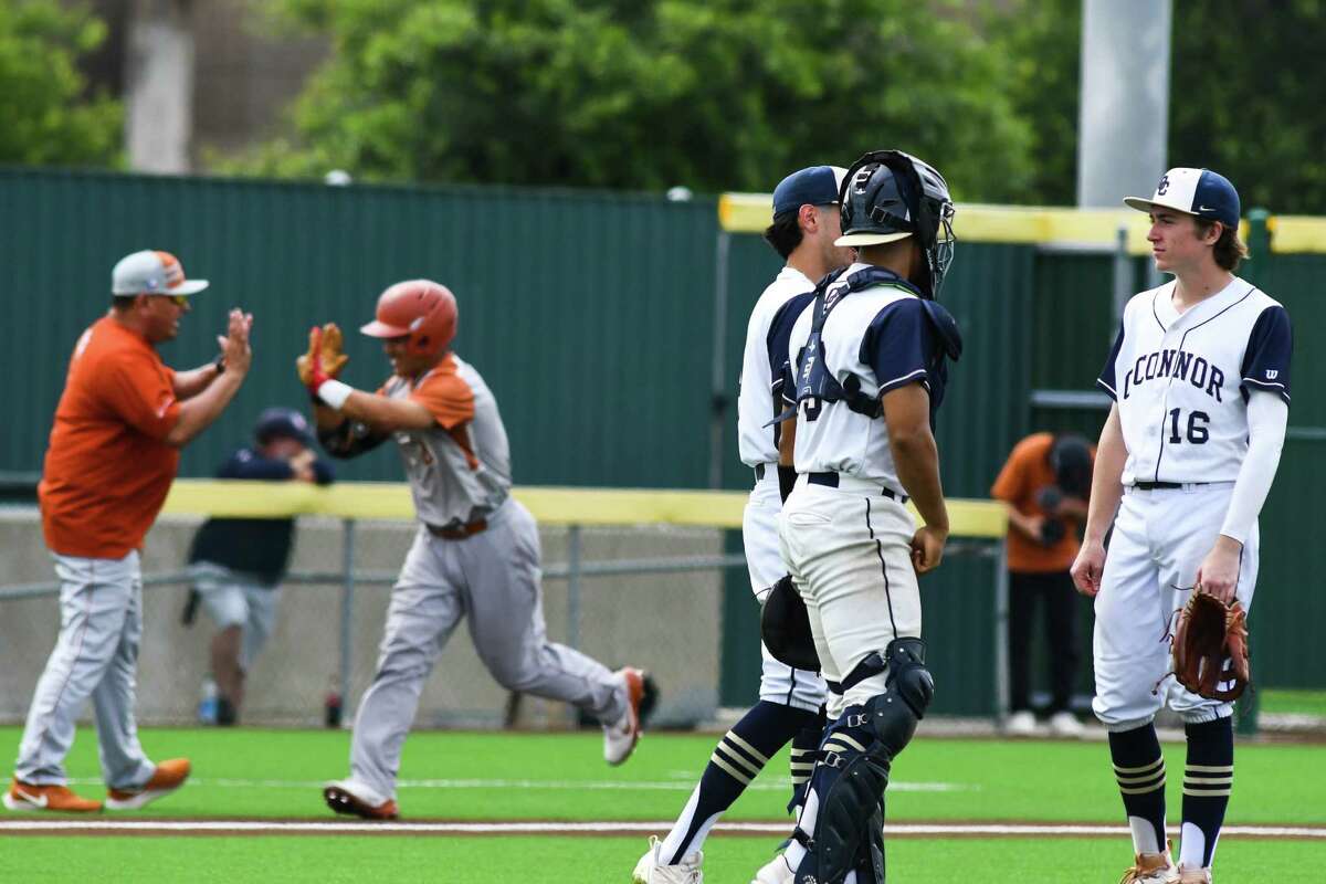 Baseball: Eagle Pass sweeps O'Connor in regional quarterfinals