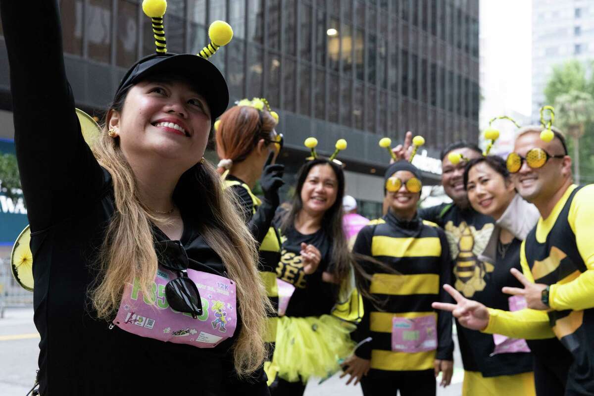 Bay to Breakers Winners emerge from among crowd of runners, revelers