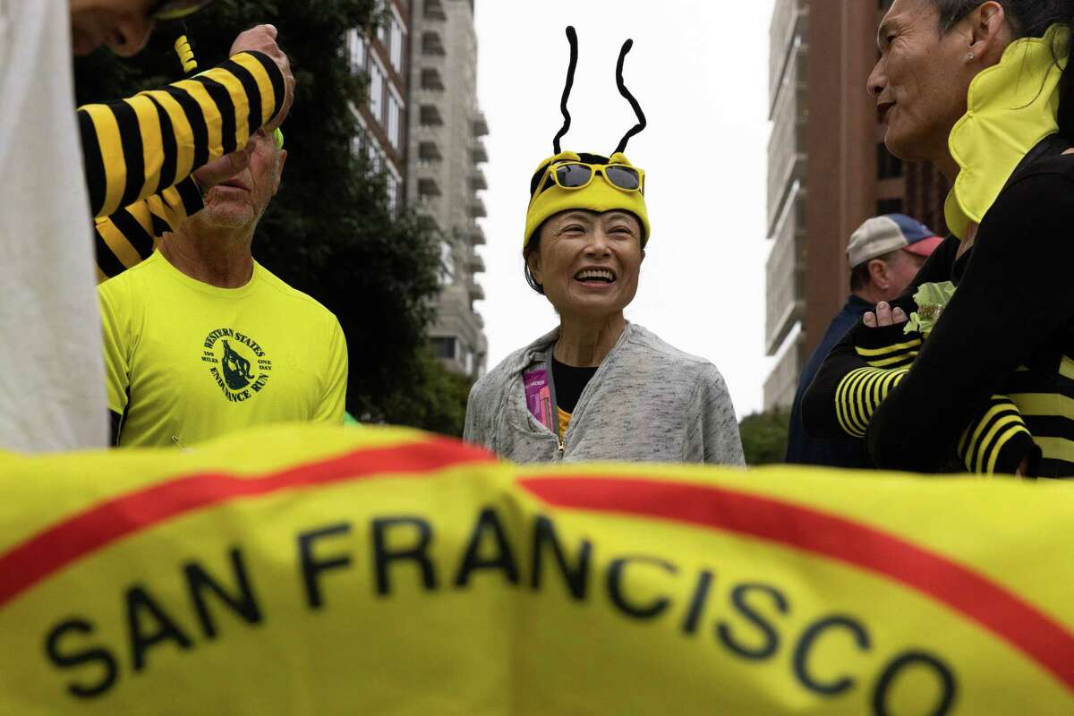 Bay to Breakers Winners emerge from among crowd of runners, revelers