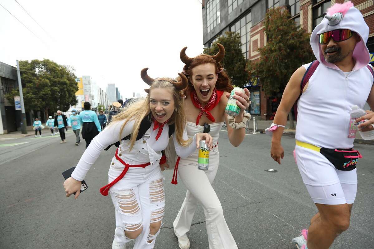 Photos show Bay to Breakers taking over San Francisco streets