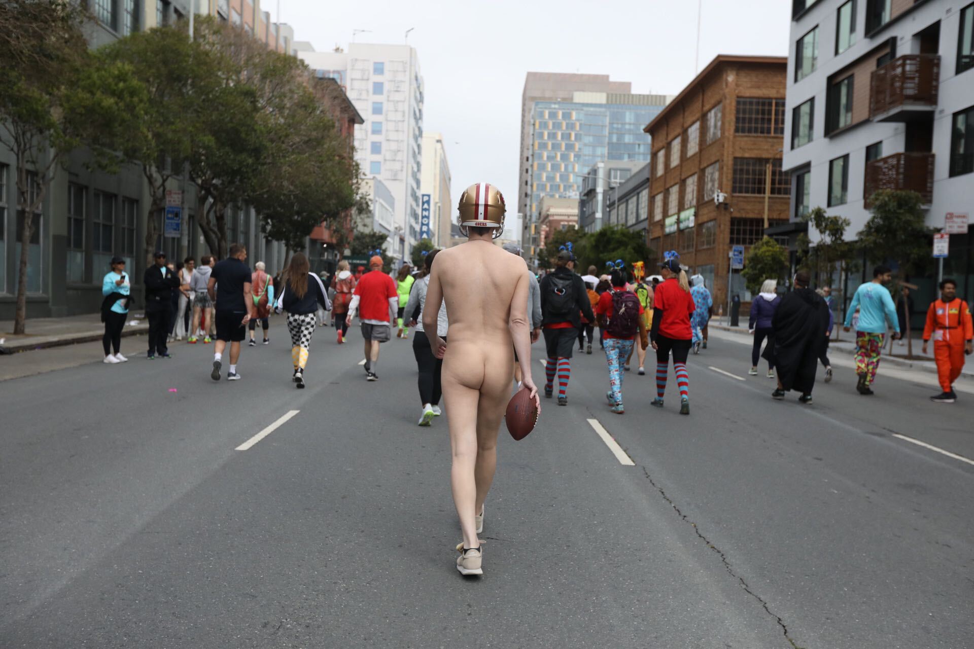 Bay to breakers nudes