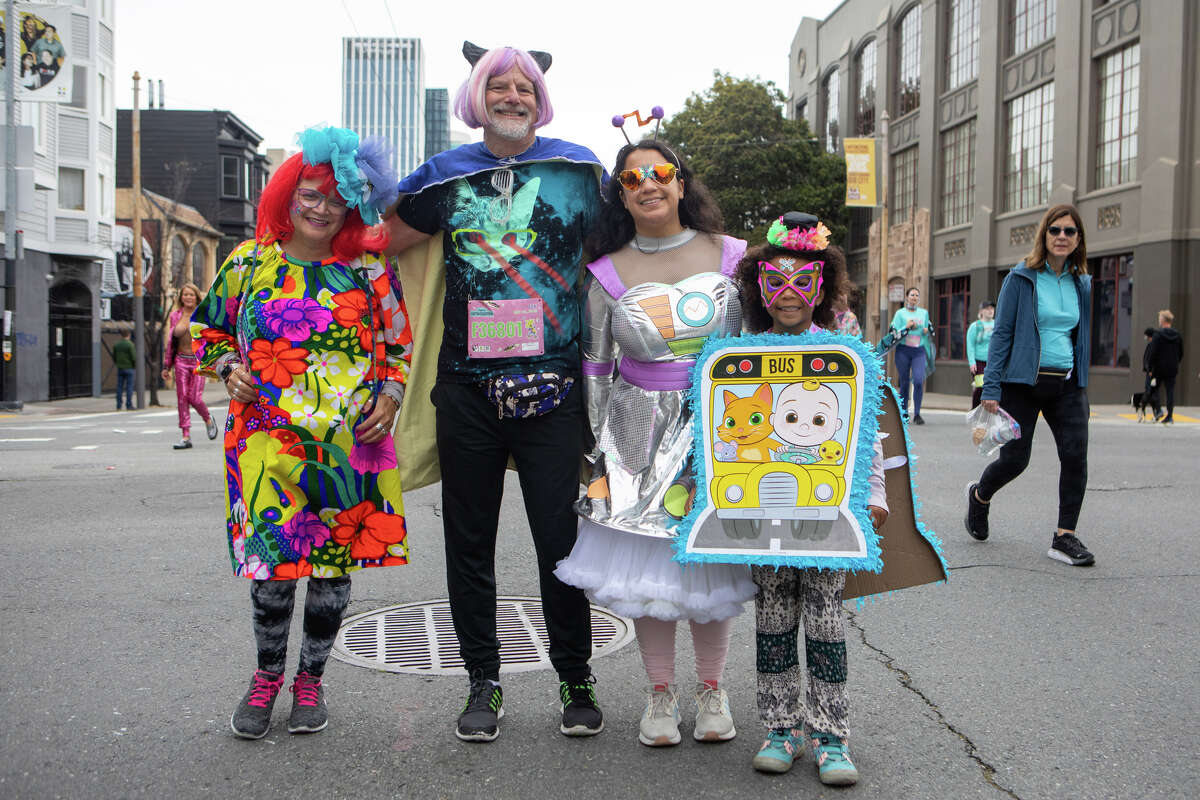 The best costumes at Bay to Breakers 2023