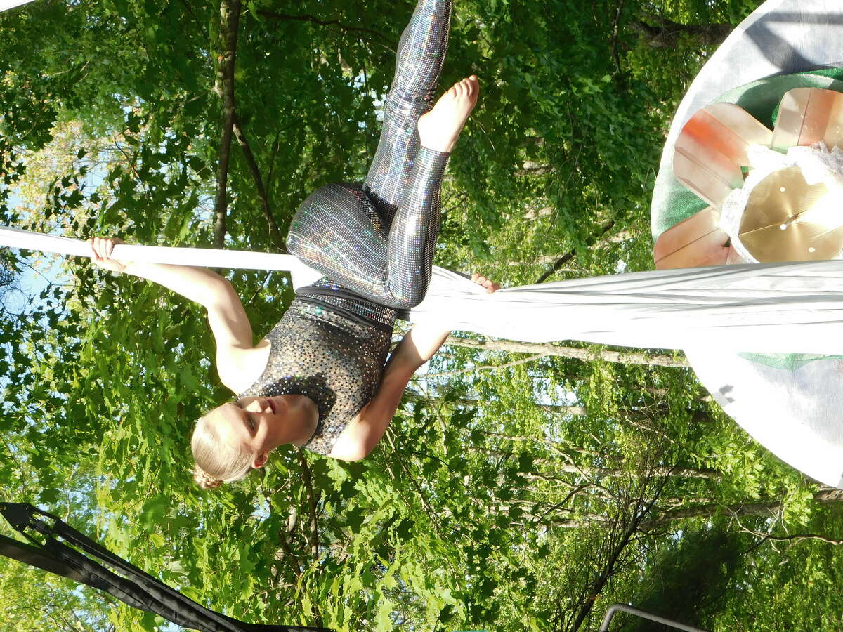 Harwinton studio presenting free 'mystical circus' show