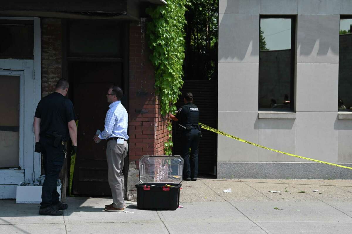 Police investigate death of Schenectady woman