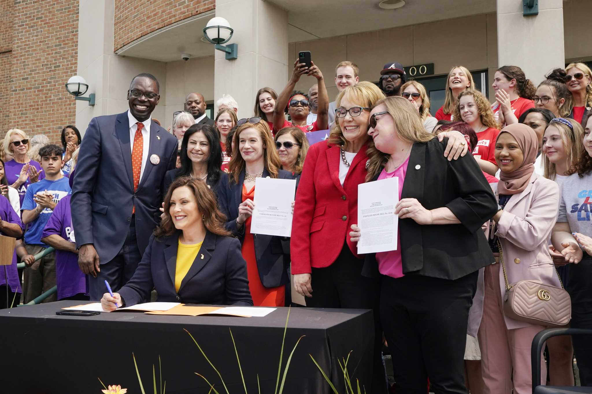 Whitmer signs Michigan's red flag gun law