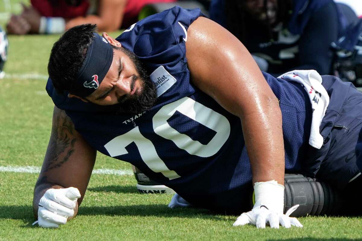 Texans rookies Thomas Booker, Kurt Hinish learned on the job in first NFL  start