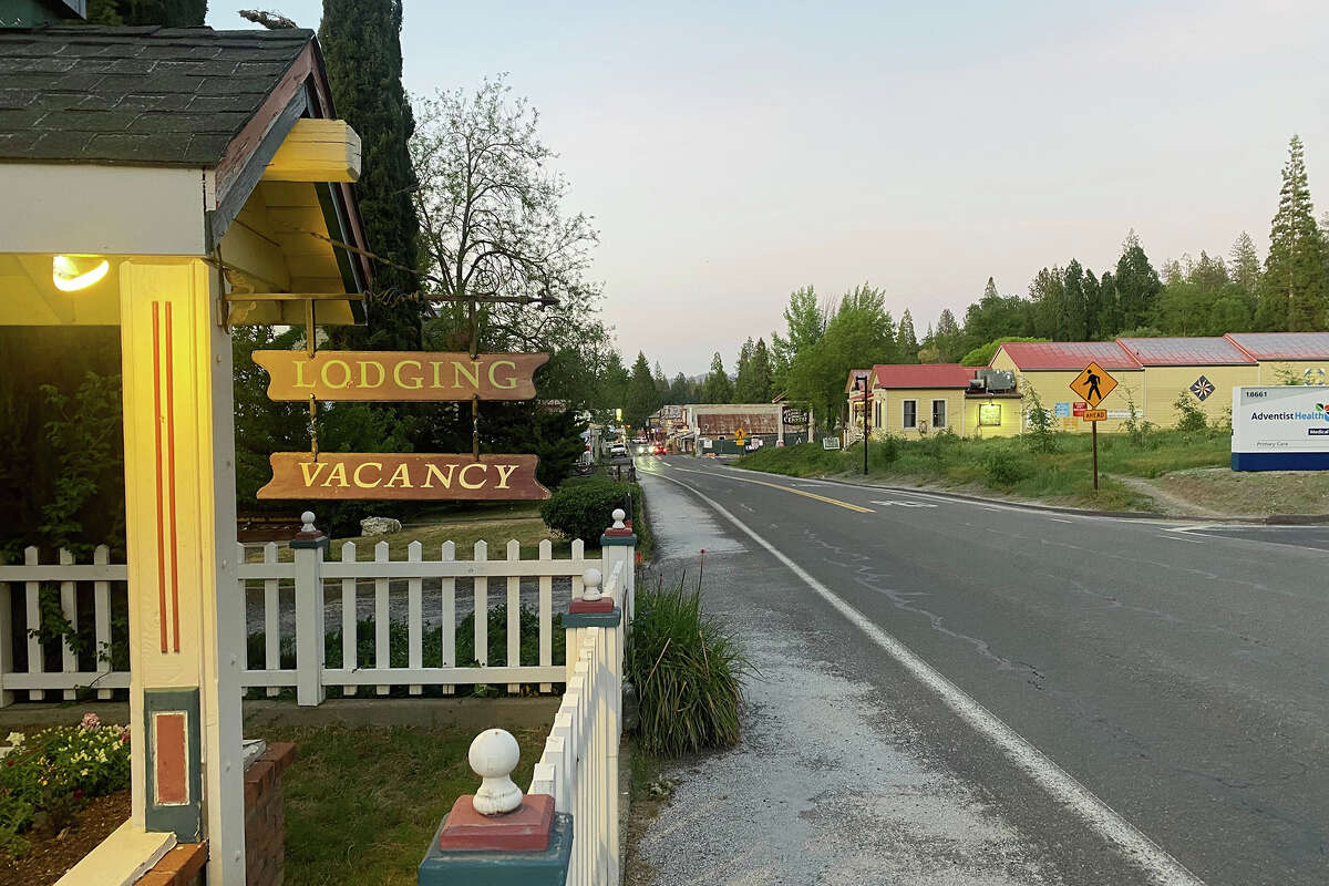 Groveland businesses suffer after main road into Yosemite fails