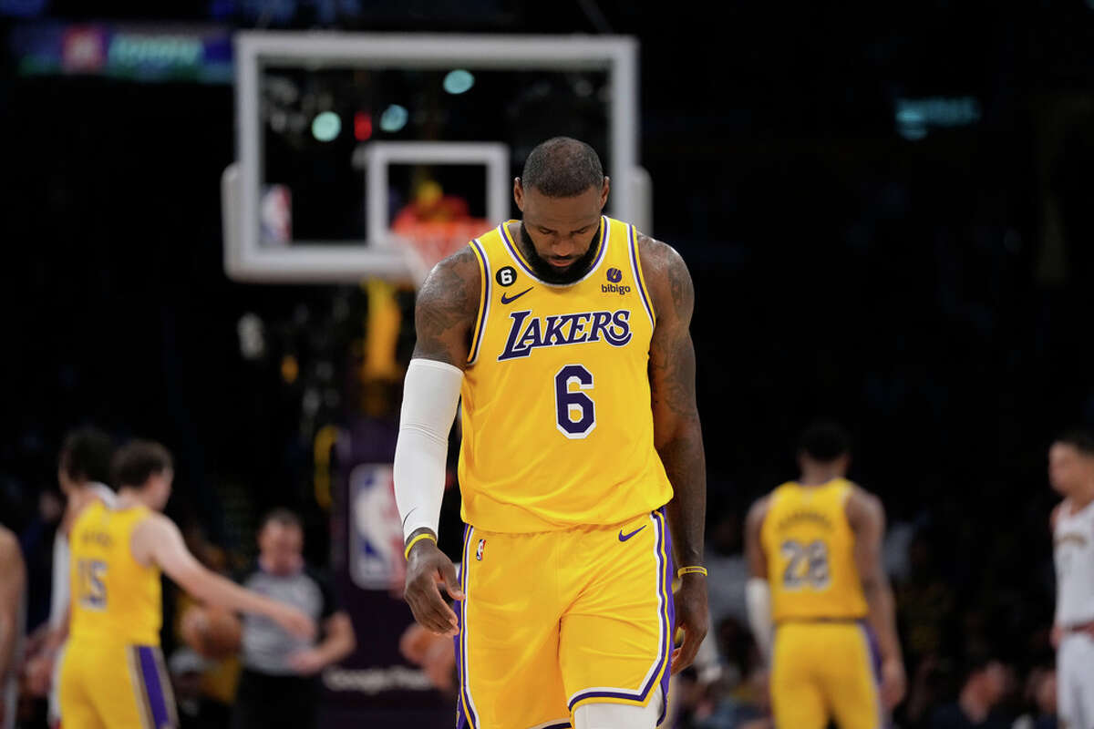 Lakers: LeBron James wins Western Conference Player of the Month again -  Silver Screen and Roll