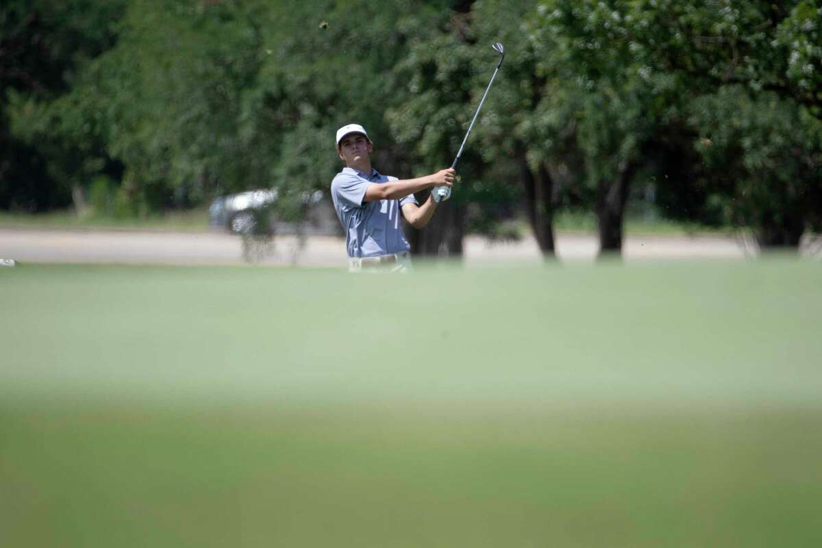 Texas high school golf tournament Lake Creek wins first title