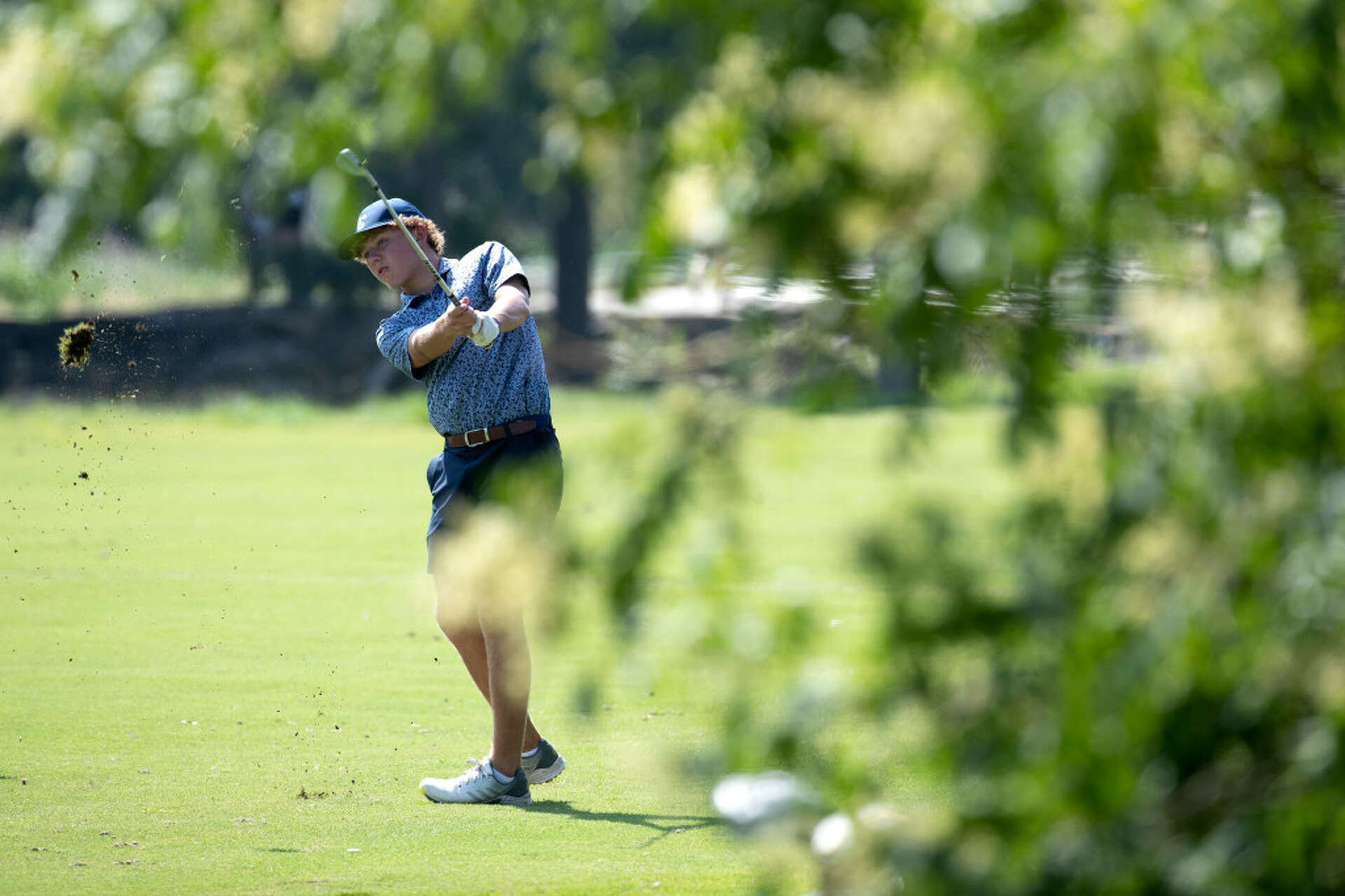 Lake Creek wins first boys golf state championship