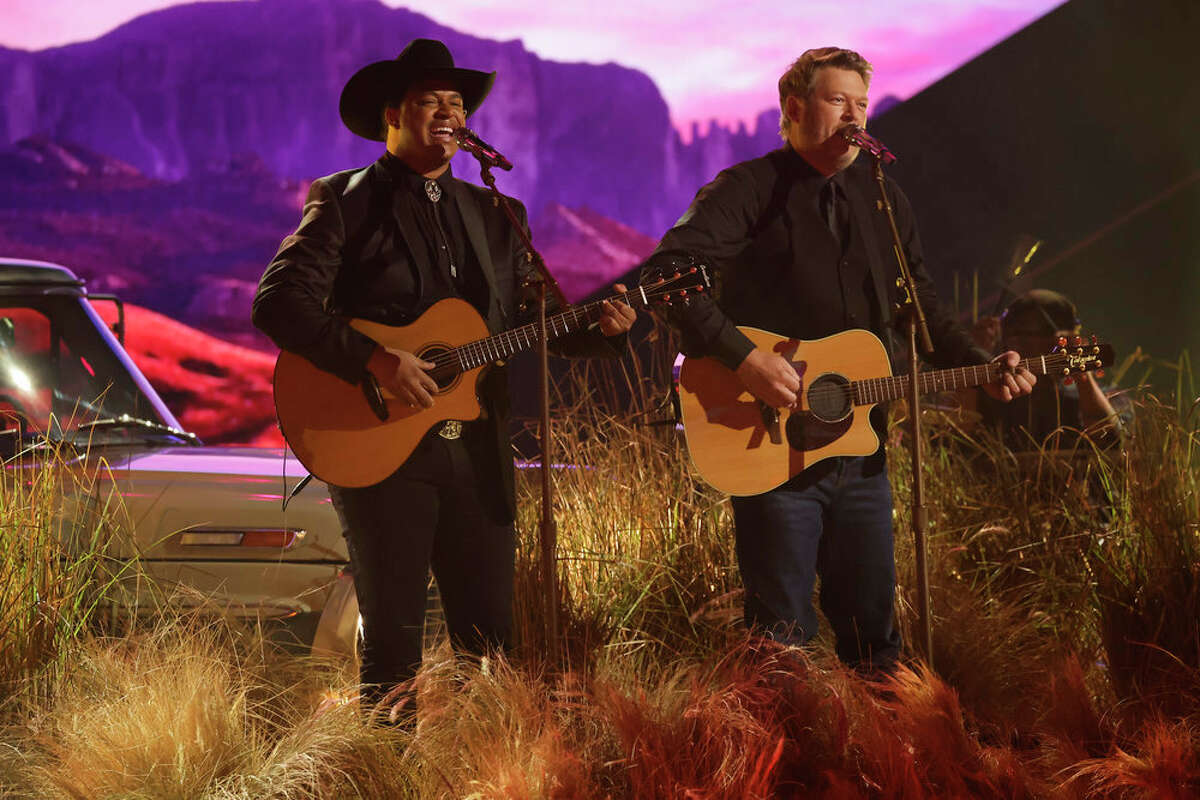 Texas singer NOIVAS competes on 'The Voice' Season 23 finale
