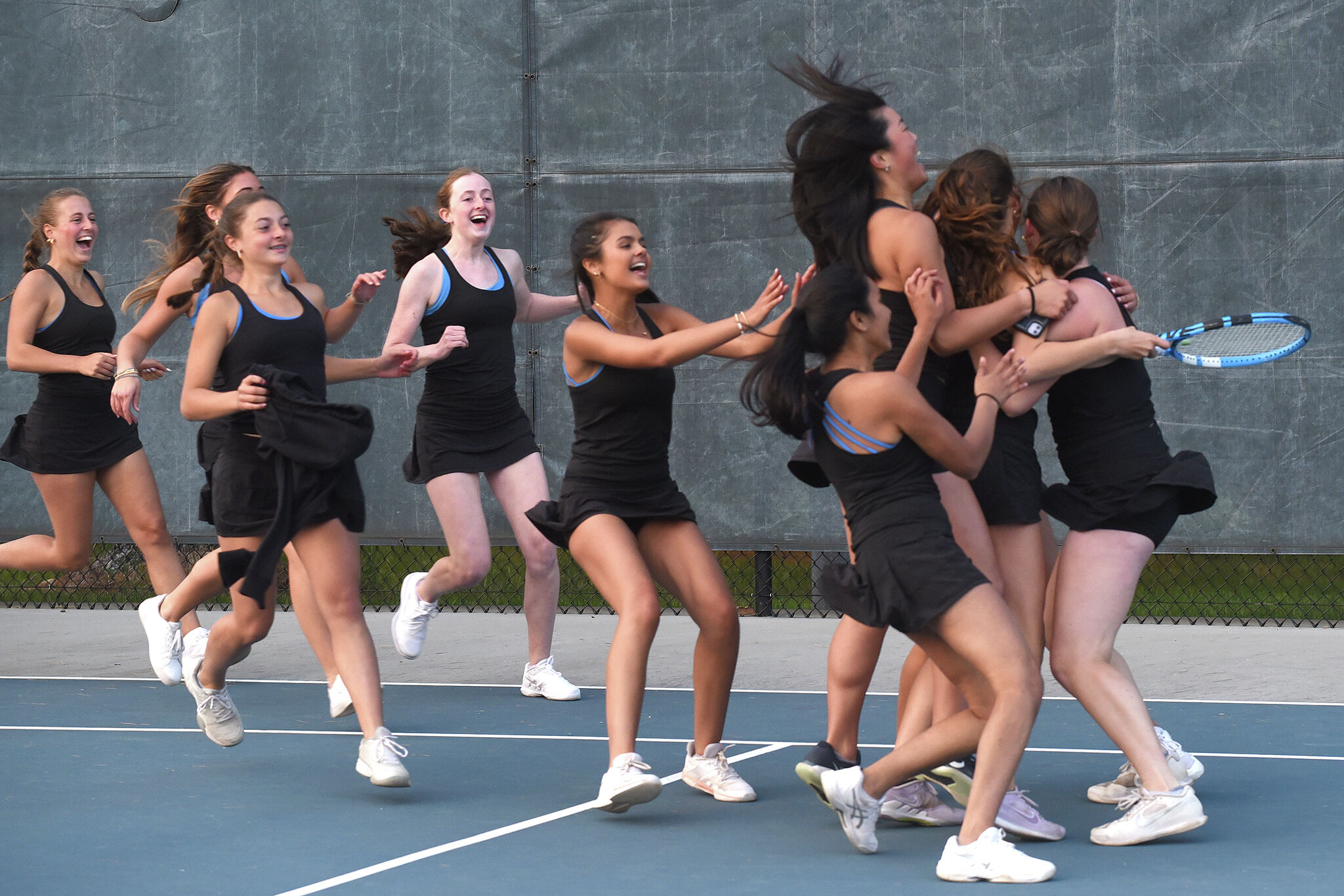 Darien girls tennis tops New Canaan for FCIAC three peat