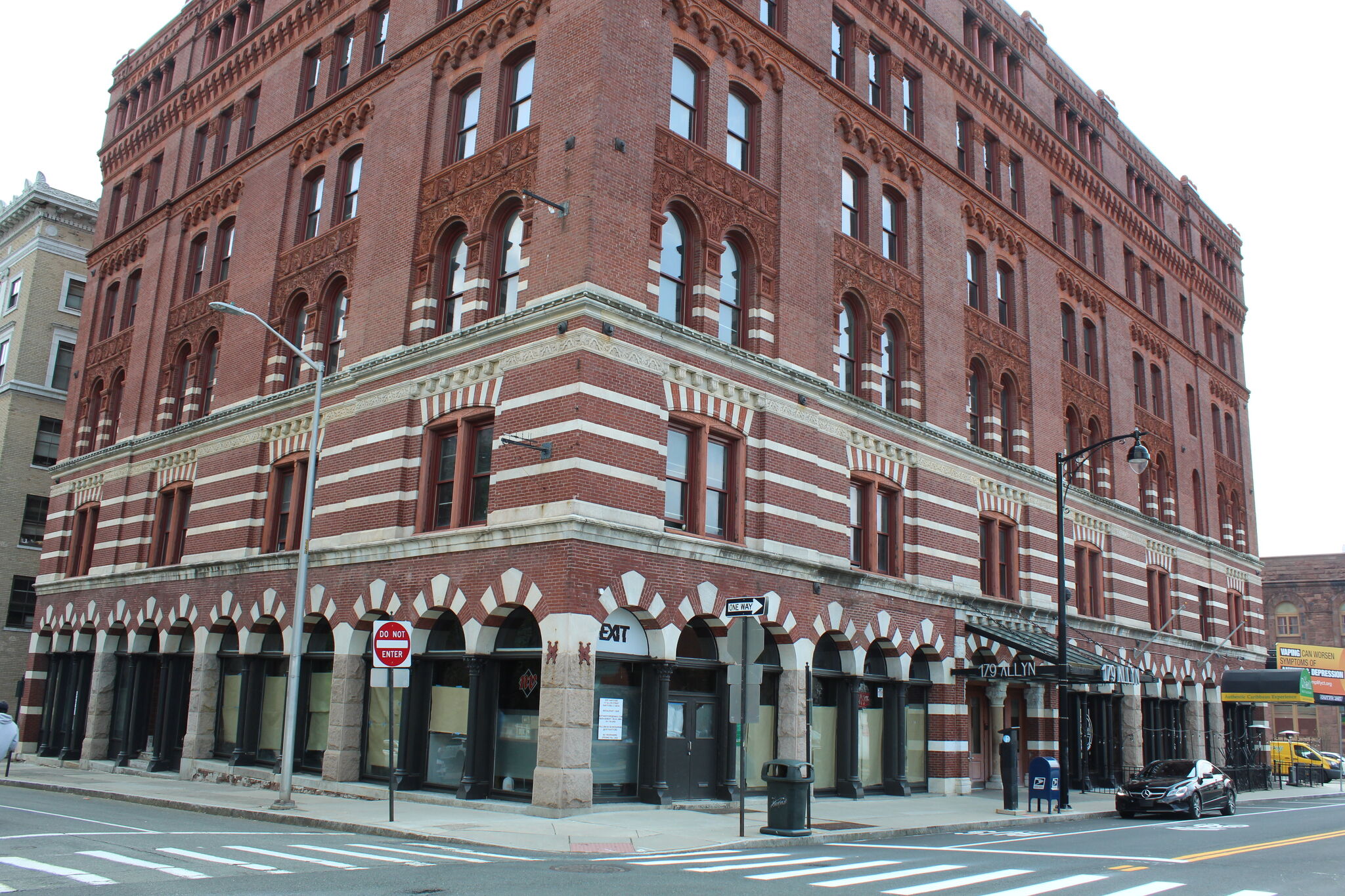 Hartford sports bar to open in July, partnering with The Russell