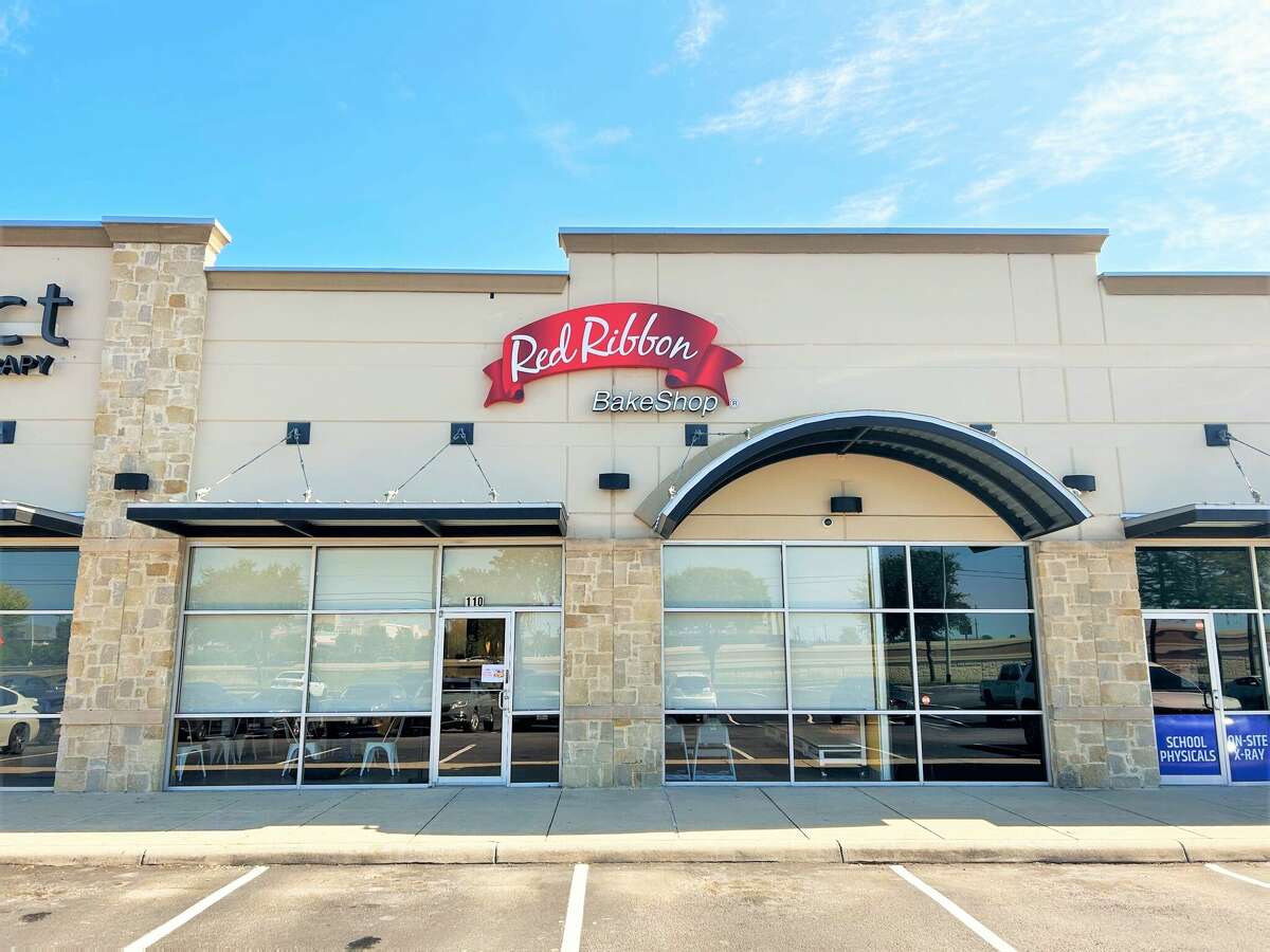 red-ribbon-bakeshop-opens-first-san-antonio-location