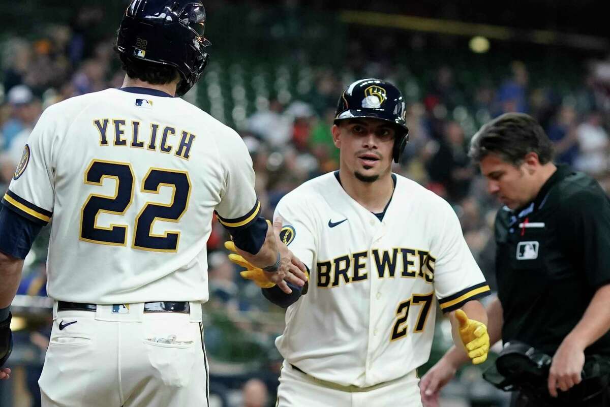 Brewers fire 5-hit shutout, end Astros' win streak