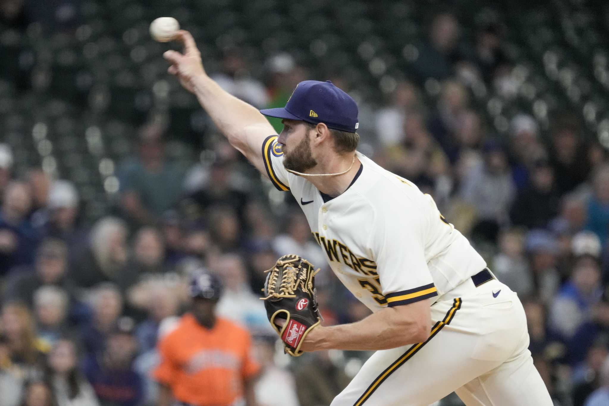 Houser continues his surge as Brewers win 4-0, shut out Astros for 2nd straight game