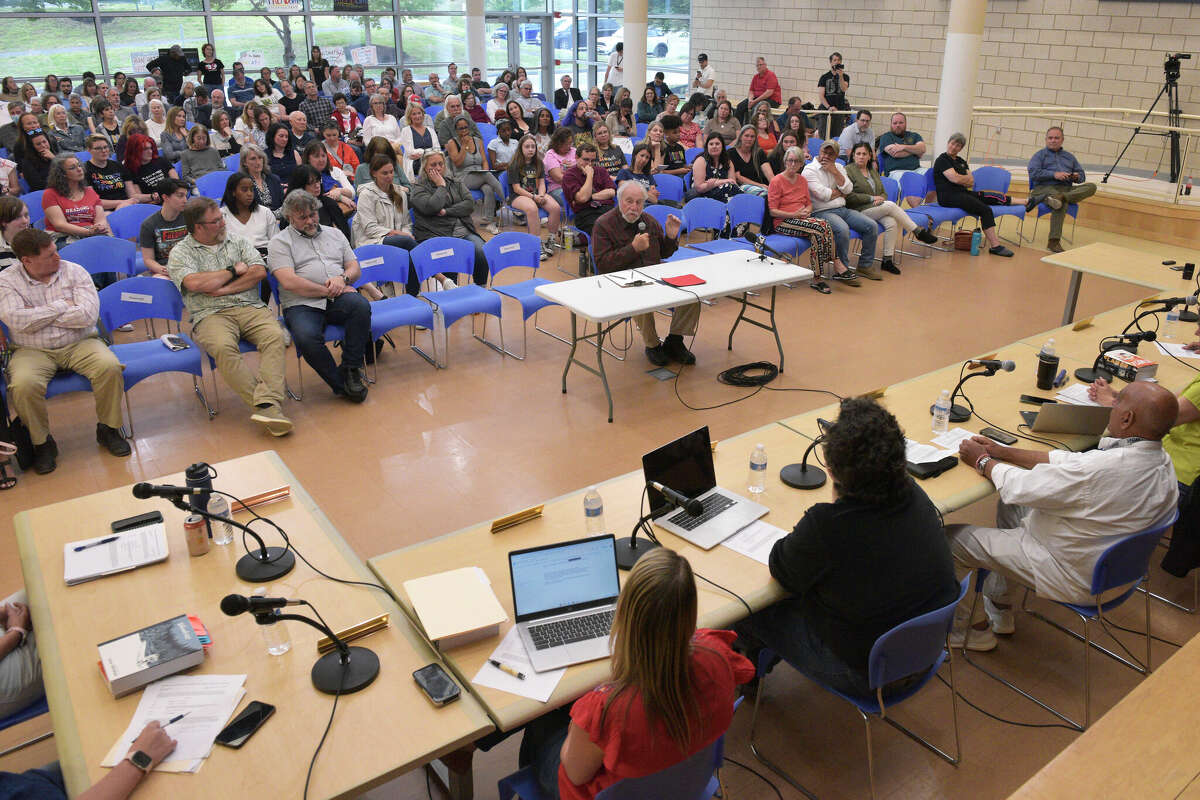 Book banning debate arrives in CT: 'Tearing the community apart'