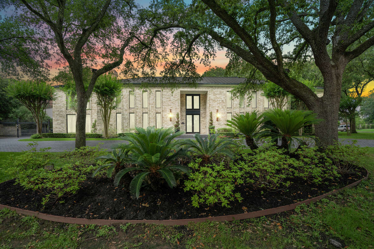 DeMontrond's Tanglewood mansion hits market with large lot, 4M price