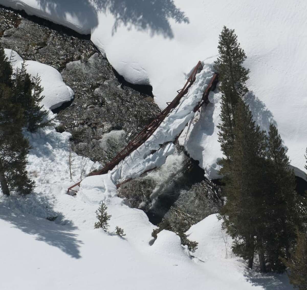 Iconic hiking bridge along California's Pacific Crest Trail damaged