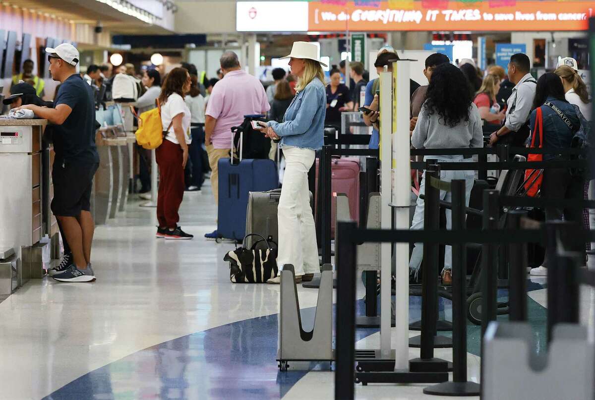 Report: San Antonio airport has 2nd-shortest wait times in U.S.