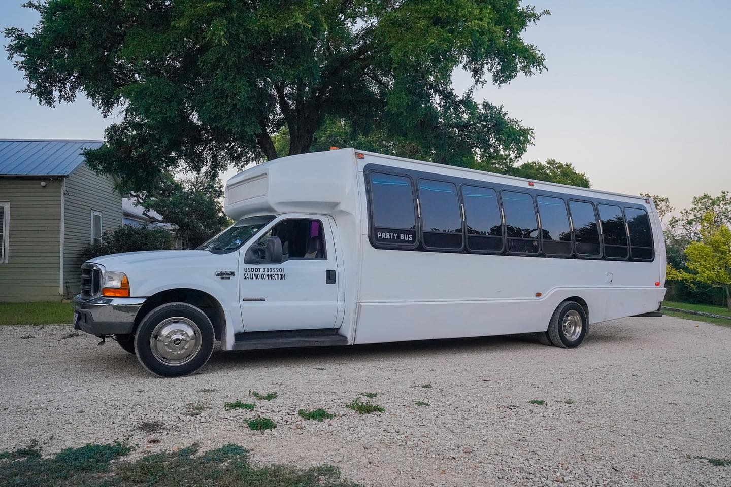 How to take a party bus to go tubing in San Antonio area - Vimarsana News