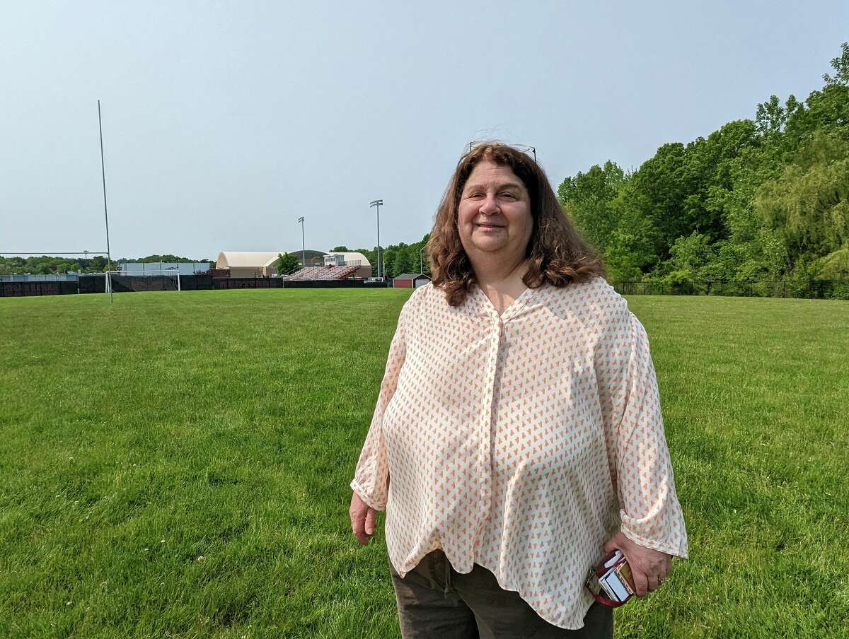 CT students launch weather balloon with NASA 'Not a spy balloon'
