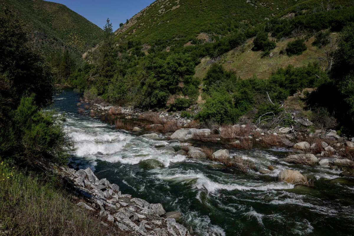 Map Shows Epic Amounts Of Water Gushing Through California Rivers   1200x0 