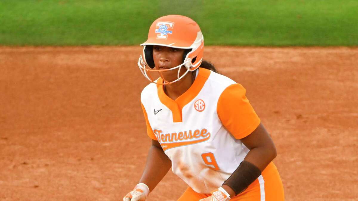 Texas softball faces tough test in Tennessee, Kiki Milloy