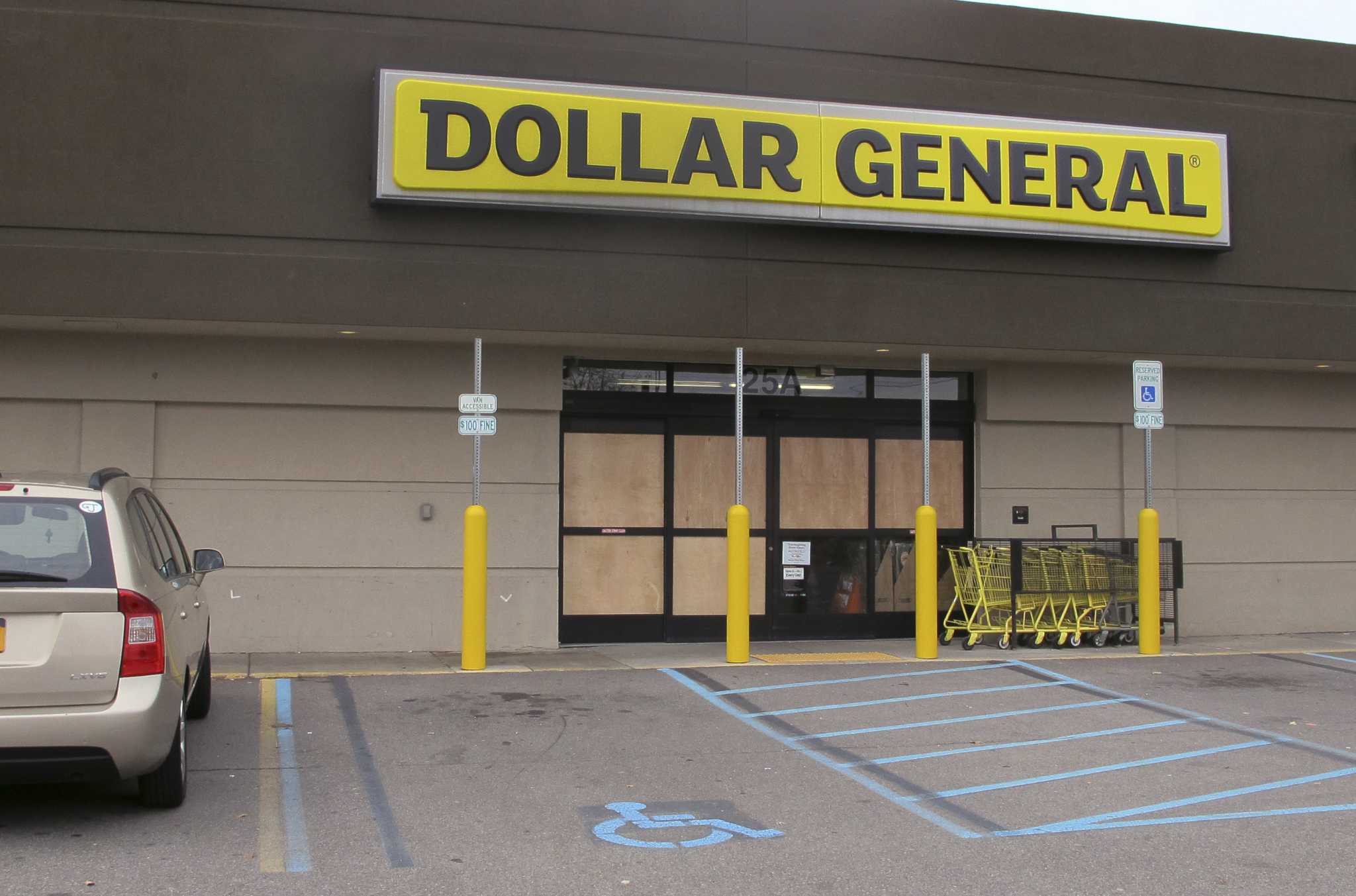 Vidor just got a new Dollar General which is now open for business