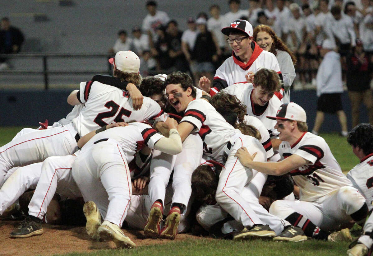 Warde beats Westhill, wins third-straight FCIAC baseball championship