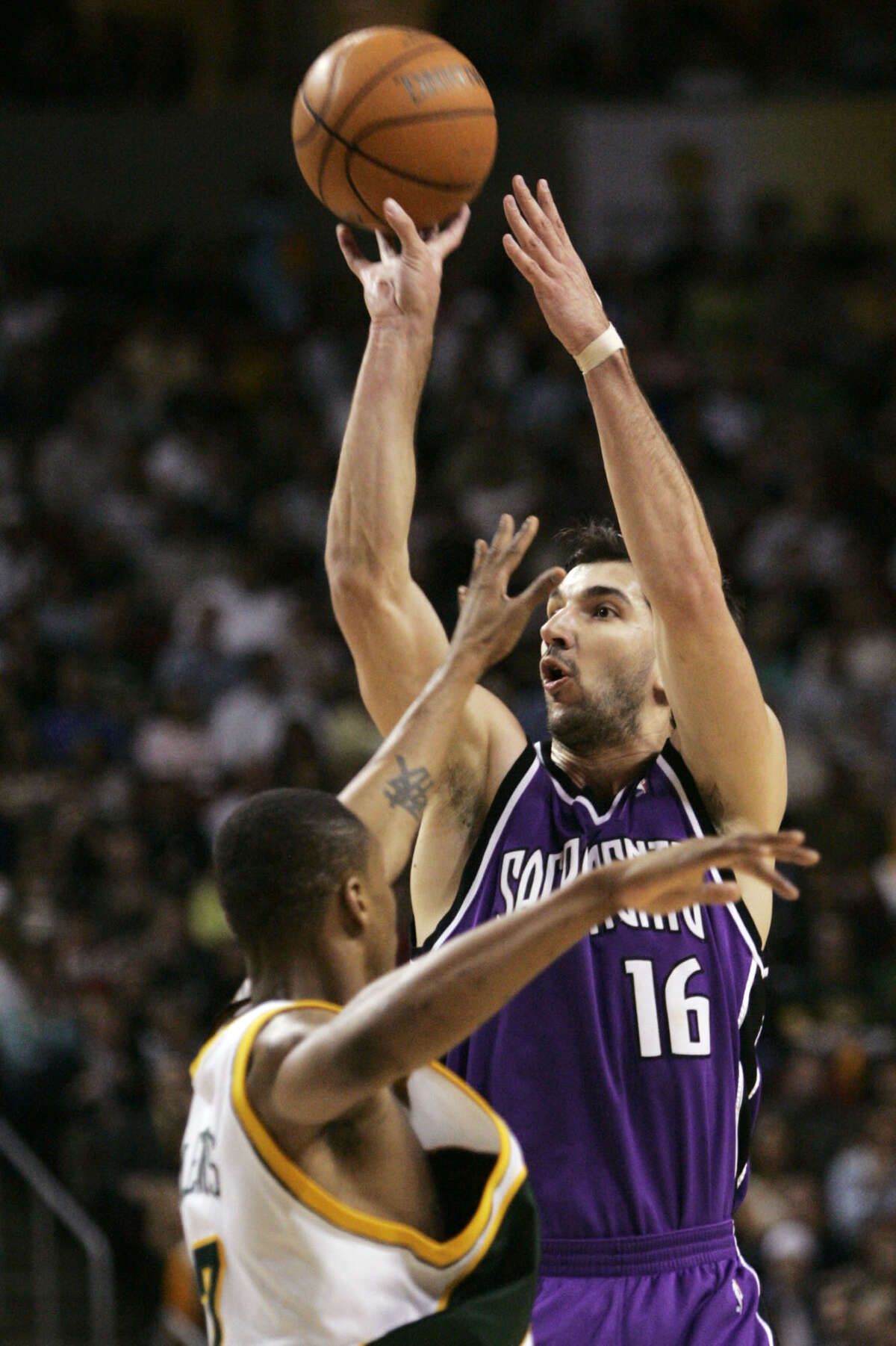 Peja Stojakovic when he played with the Sacramento KIngs.. When they were  good!