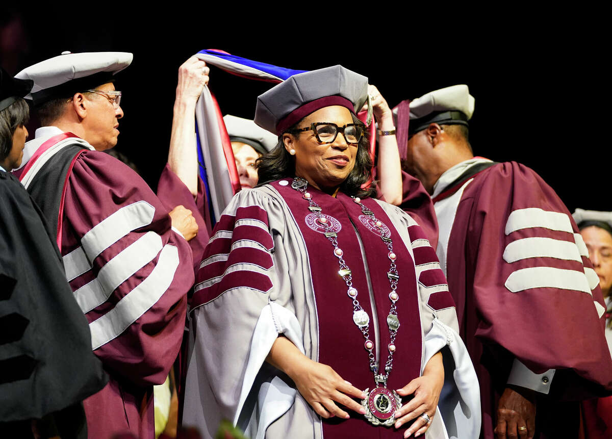 Texas Southern University President Lesia CrumptonYoung retires