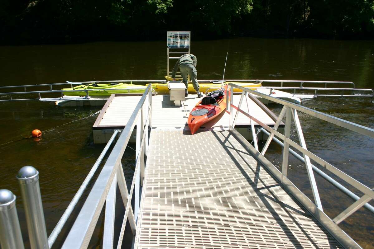 Hemlock Park kayak launch ribbon cutting held in Big Rapids