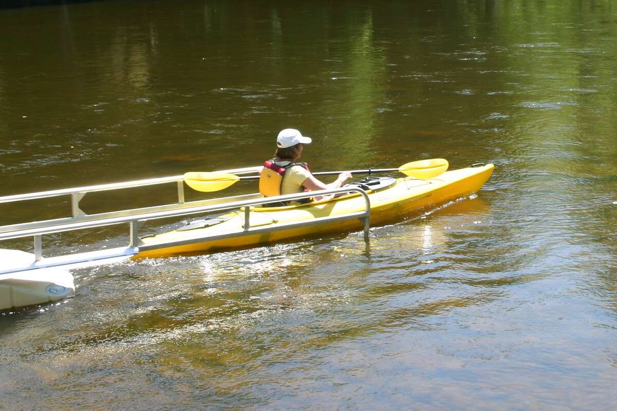 Hemlock Park kayak launch ribbon cutting held in Big Rapids