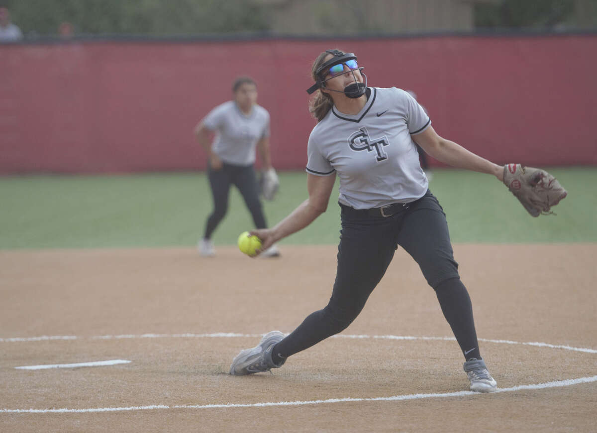 HS SOFTBALL Wells throws nohitter, Coahoma wins Game 1