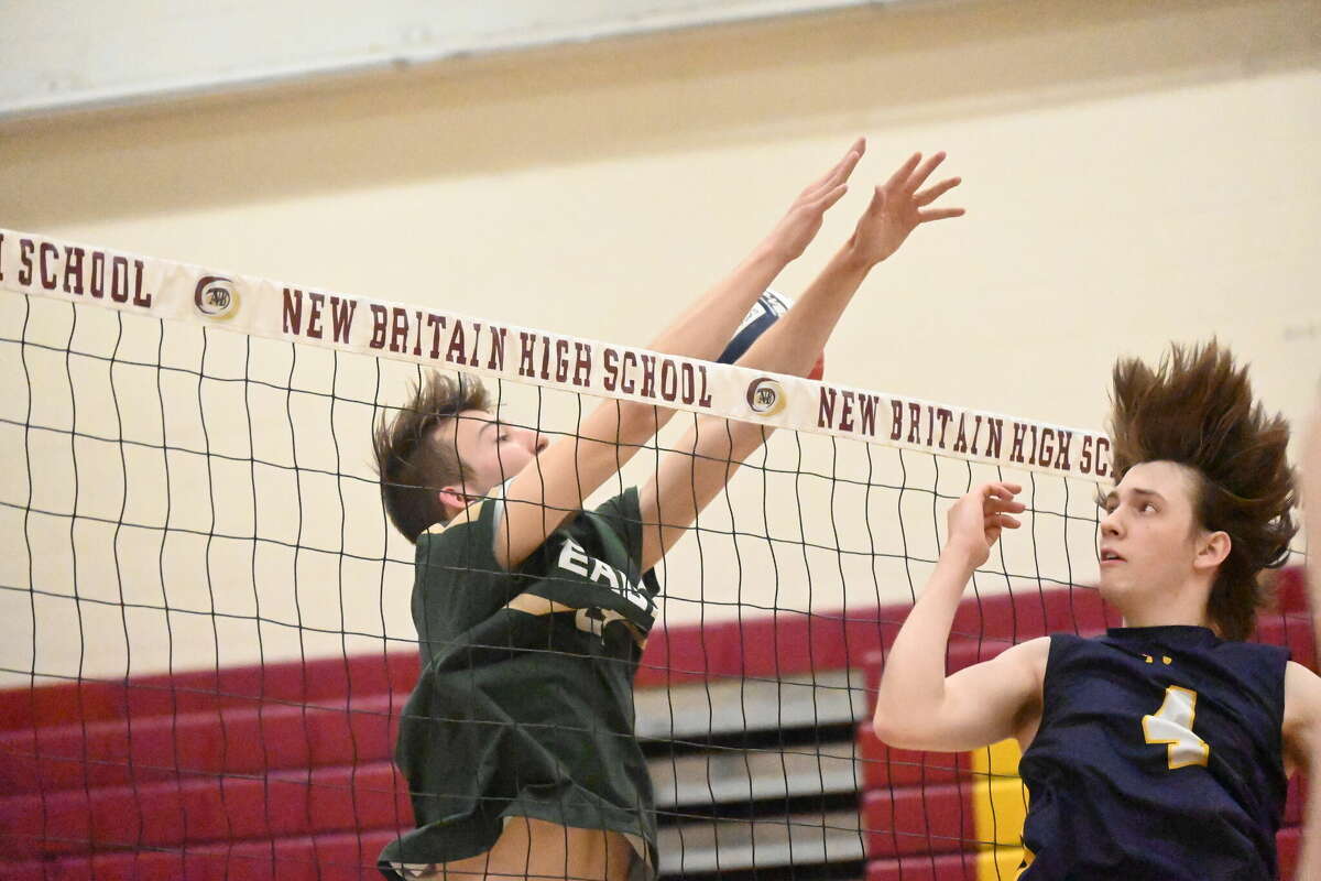Simsbury beats Enfield, wins boys volleyball conference championship