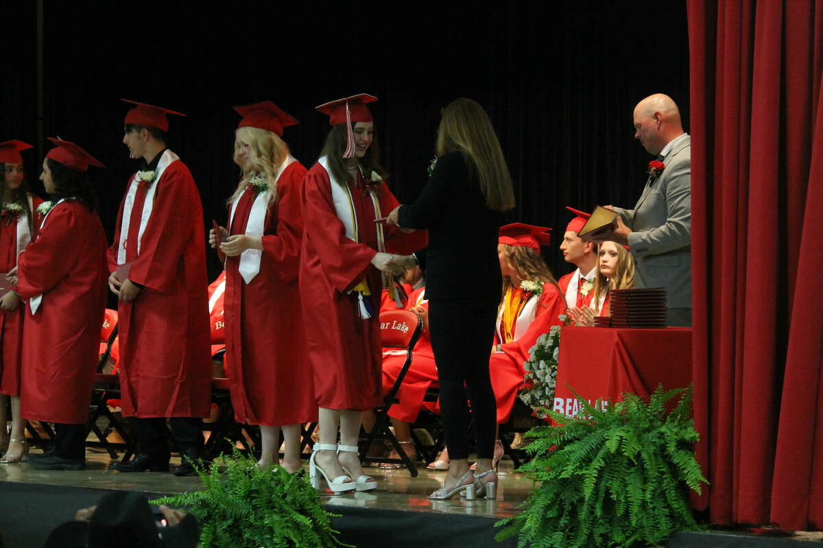 Bear Lake holds graduation ceremony