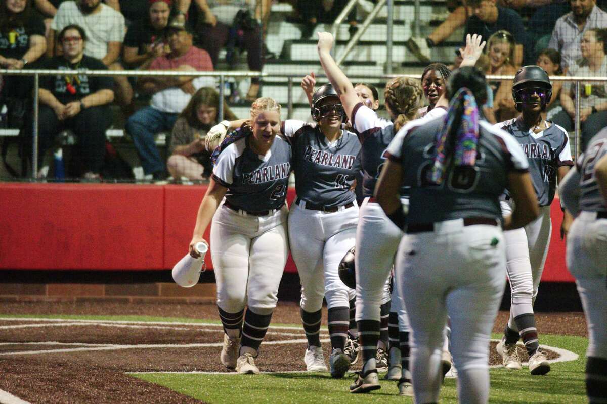 Pearland shocks Deer Park to reach state softball tournament