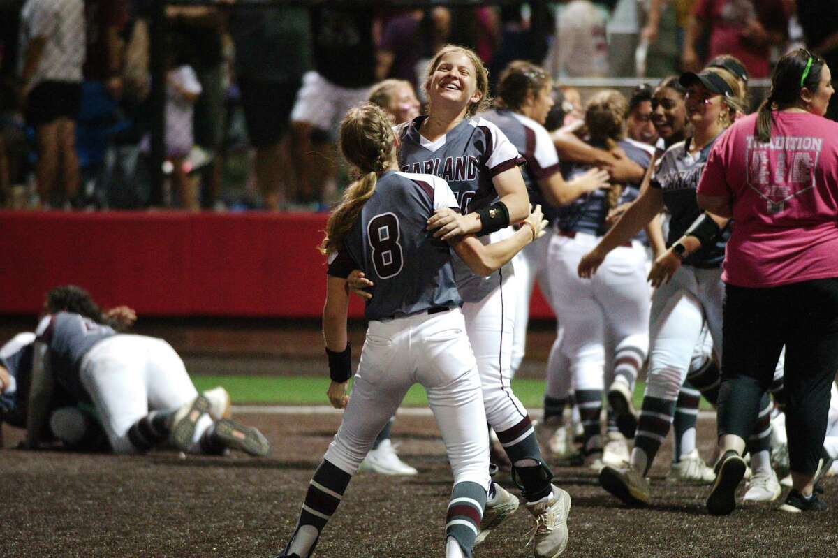 Pearland shocks Deer Park to reach state softball tournament