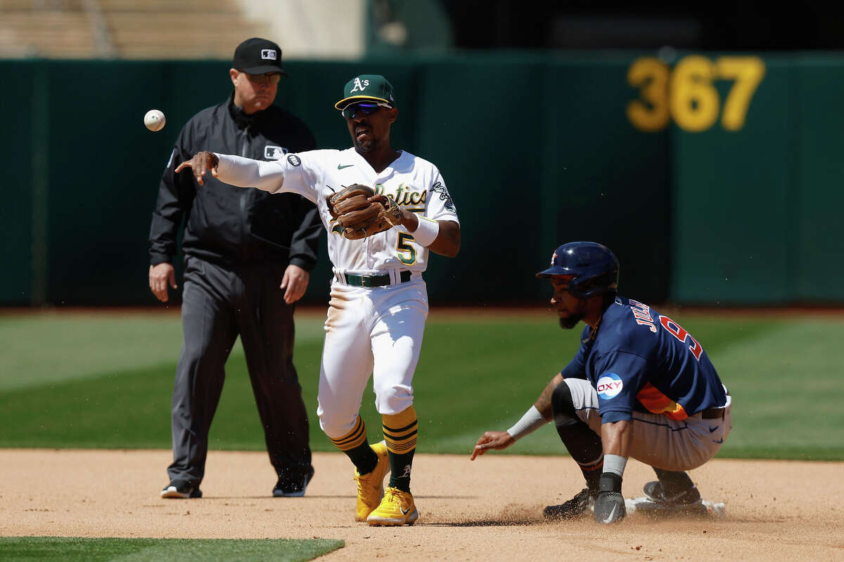 Houston Astros: Jose Altuve, Jeremy Peña, Alex Bregman fuel win