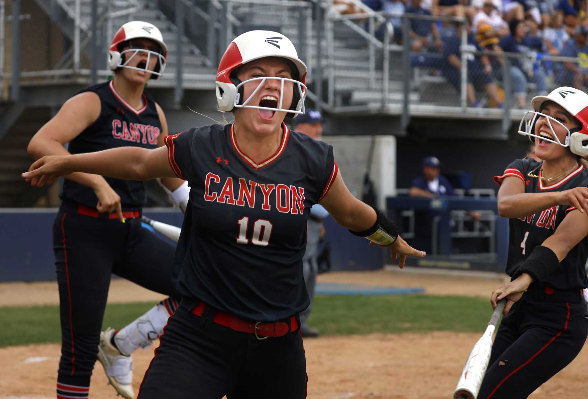 Softball: Canyon tops Smithson Valley, punches its ticket to state