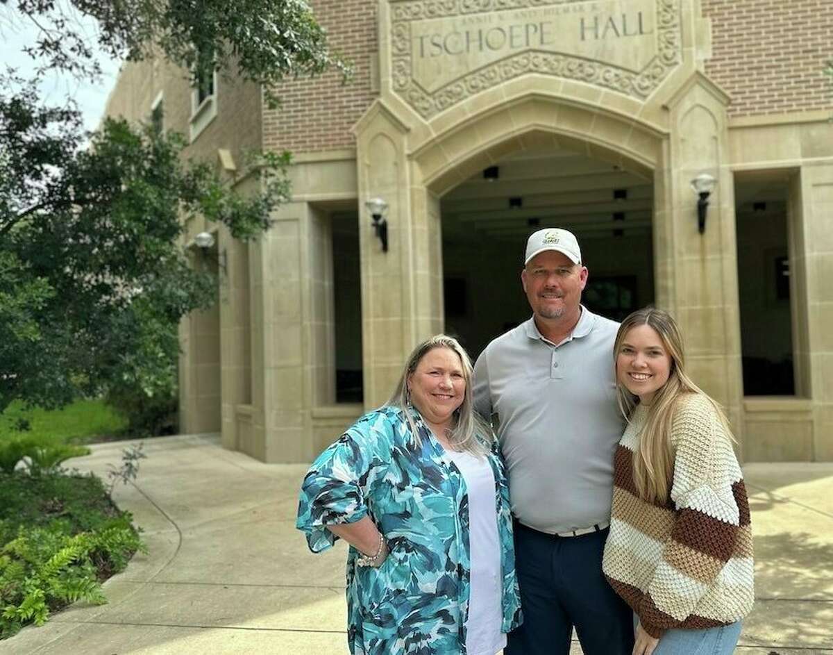 Parents, daughter graduate Texas Lutheran University at the same time